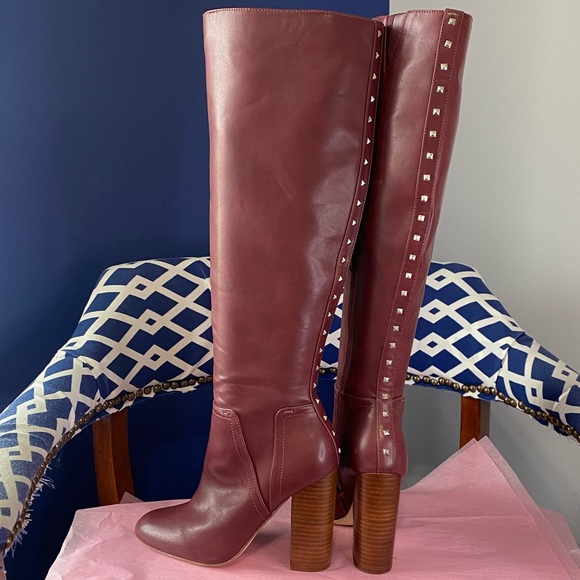 Shoes - Maroon knee high length studded chunky heel boots with side zipper sz 7.5
